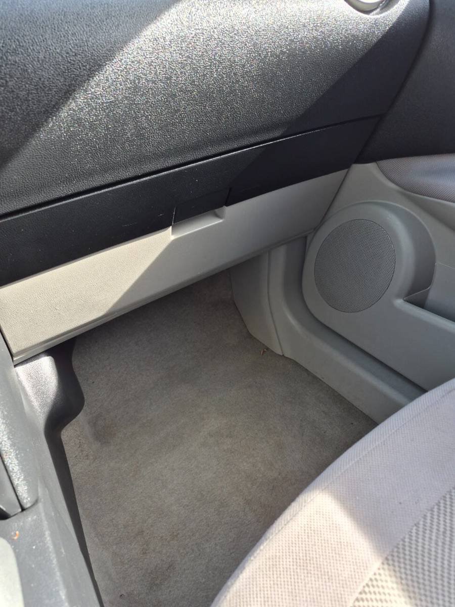 Used 2012 Nissan Rogue S AWD/4WD image 7
