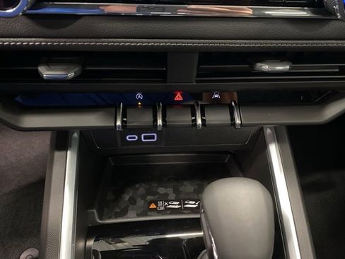 New 2025 Chevrolet Colorado LT w/ LT Convenience Package image 21