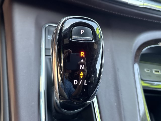 Used 2023 Cadillac Escalade Premium Luxury Platinum AWD/4WD image 44