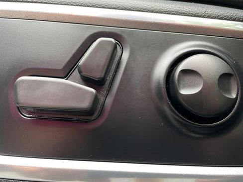 Used 2022 RAM 1500 Laramie AWD/4WD image 15