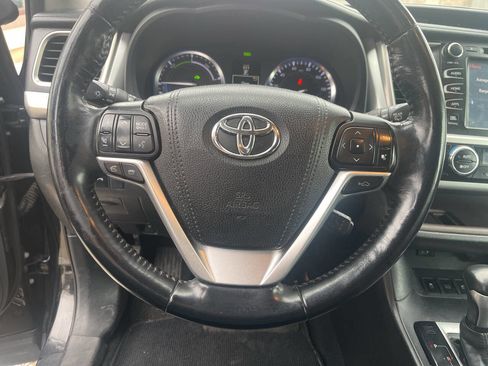 Used 2015 Toyota Highlander Limited image 8