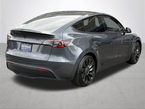 Used 2022 Tesla Model Y Performance image 6