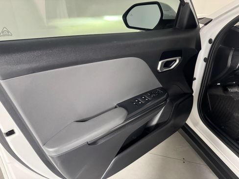 Used 2025 Kia K4 FWD image 32