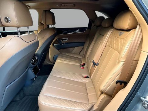 Used 2017 Bentley Bentayga AWD/4WD image 20
