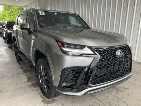 Used 2025 Lexus LX 600 F Sport w/ Accessory Package (2T) AWD/4WD image 29