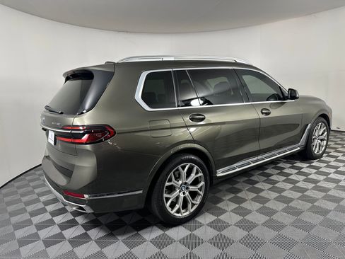 Used 2023 BMW X7 xDrive40i w/ Premium Package image 28