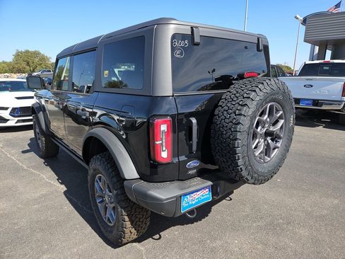 New 2025 Ford Bronco Badlands image 9