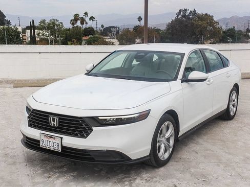 Certified 2023 Honda Accord LX image 3