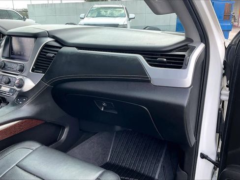 Used 2017 GMC Yukon SLT w/ Open Road Package image 16