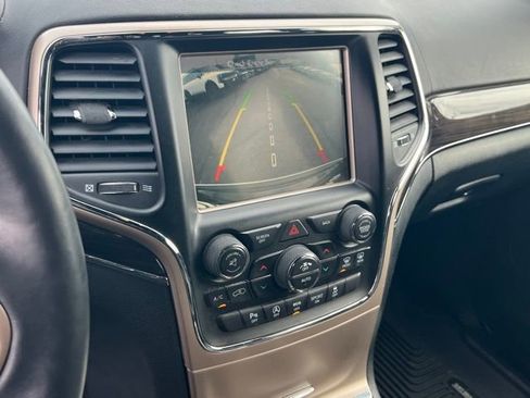 Used 2017 Jeep Grand Cherokee Overland image 24