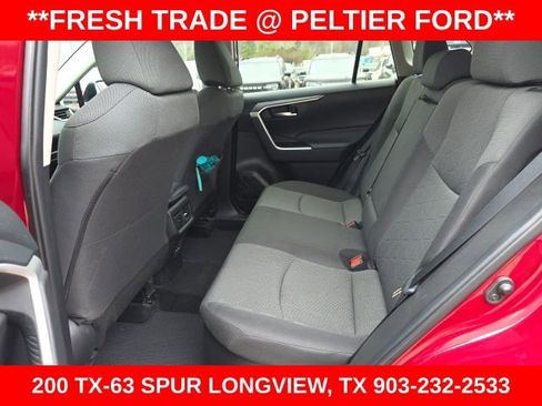 Used 2022 Toyota RAV4 XLE image 7