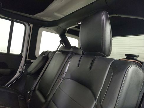 Used 2023 Jeep Wrangler Unlimited Sahara w/ Cold Weather Group image 11