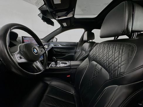 Used 2020 BMW 750i xDrive w/ M Sport Package AWD/4WD image 20