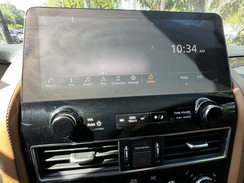 Used 2024 INFINITI QX80 Sensory image 23