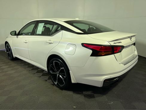Certified 2023 Nissan Altima 2.5 SR w/ SR Premium Package AWD/4WD image 5