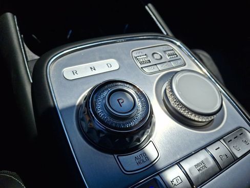 Used 2023 Genesis G90 3.5T AWD/4WD image 18