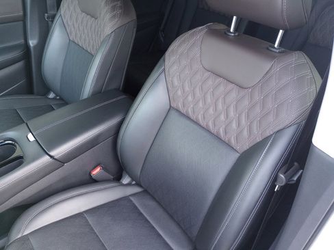 Used 2025 Nissan Murano Platinum w/ Cargo Package image 9