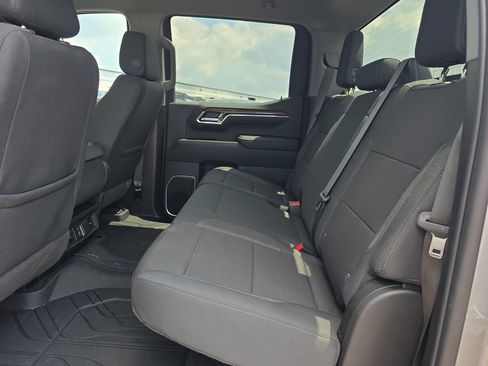 Used 2024 Chevrolet Silverado 1500 LT RWD image 11