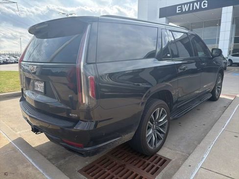 Used 2023 Cadillac Escalade ESV Sport image 3