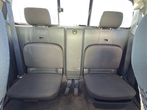 Used 2010 Nissan Frontier SE w/ SE Value Truck Pkg image 31