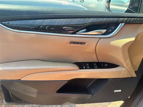 Used 2019 Cadillac XTS Platinum image 24