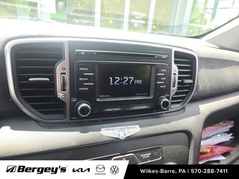 Used 2018 Kia Sportage LX AWD/4WD image 5