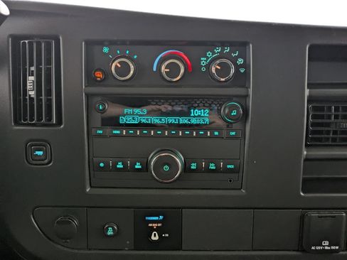 Used 2025 GMC Savana 2500 w/ Driver Convenience Package RWD image 8