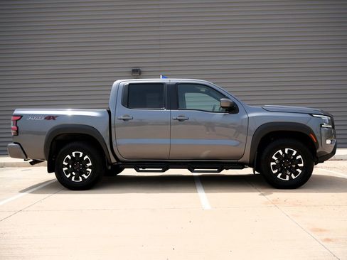Used 2024 Nissan Frontier PRO-4X w/ Off-Road Protection Package AWD/4WD image 2