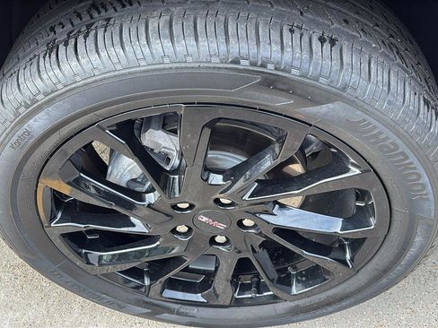 Certified 2024 GMC Terrain SLT w/ Elevation Edition AWD/4WD image 12