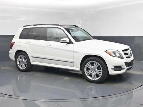 Used 2015 Mercedes-Benz GLK 350 4MATIC image 1
