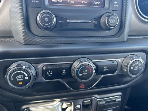 Certified 2020 Jeep Gladiator Sport w/ Quick Order Package 24S image 22