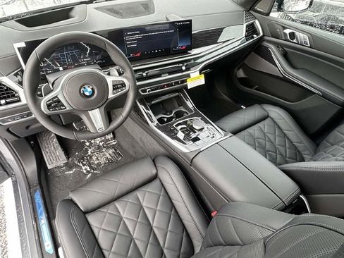 New 2026 BMW X7 xDrive40i w/ M Sport Package AWD/4WD image 10