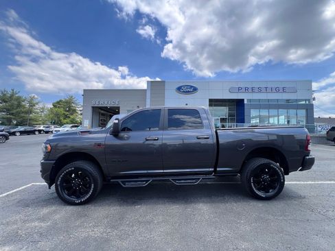 Used 2024 RAM 2500 Big Horn w/ Night Edition AWD/4WD image 5