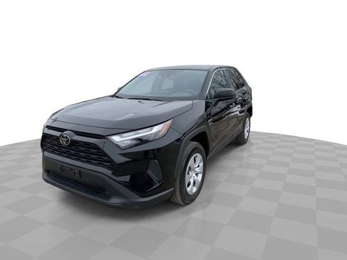 Used 2024 Toyota RAV4 LE image 6