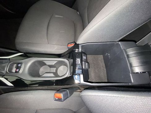 Used 2022 Toyota Corolla LE FWD image 21
