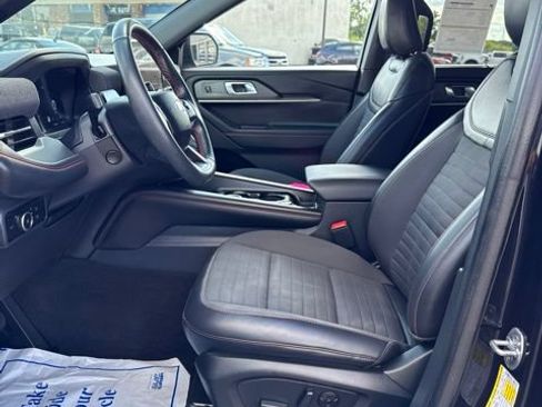 Certified 2025 Ford Explorer ST-Line w/ Premium Package AWD/4WD image 17