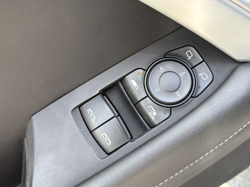 Used 2020 Chevrolet Camaro SS RWD image 15