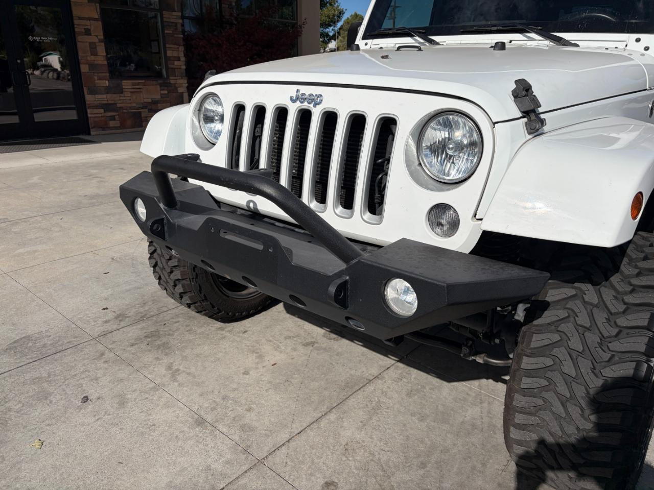 Used 2016 Jeep Wrangler Unlimited Sahara w/ Connectivity Group AWD/4WD image 20
