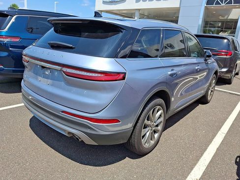 Used 2022 Lincoln Corsair AWD w/ Premium Package image 4