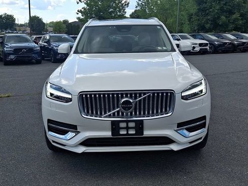 Used 2025 Volvo XC90 T8 Ultra w/ Lounge Package AWD/4WD image 2