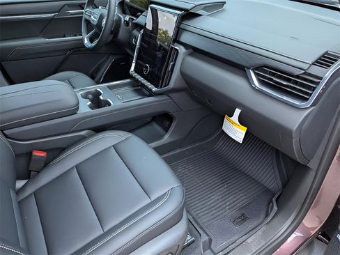 New 2026 GMC Acadia Elevation w/ Black Edition image 19