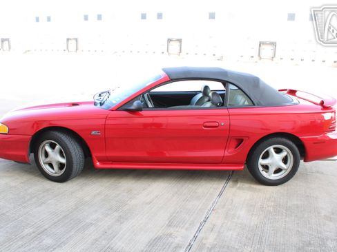 Used 1995 Ford Mustang GT RWD image 28