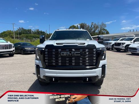 New 2026 GMC Sierra 2500 Denali Ultimate AWD/4WD image 3