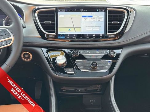 New 2026 Chrysler Pacifica Pinnacle w/ Trailer Tow Group image 14