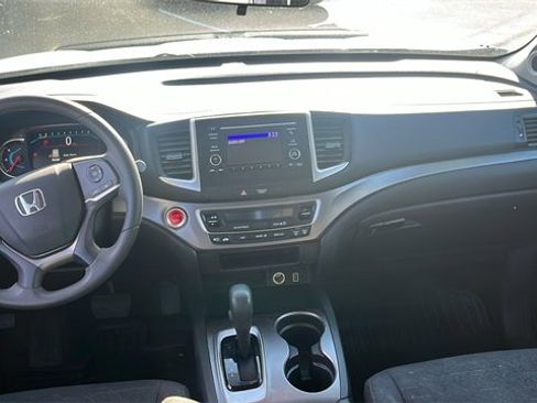Used 2019 Honda Pilot LX image 31