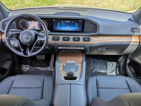 Certified 2024 Mercedes-Benz GLE 350 4MATIC w/ Winter Package image 31