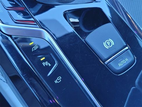 Used 2020 BMW M5 image 32