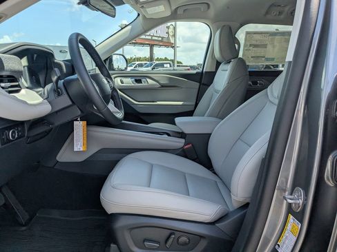 New 2026 Ford Explorer Active w/ Active Comfort Package RWD image 13