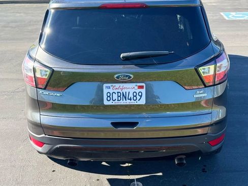 Used 2018 Ford Escape SE w/ SE Sport Appearance Package image 6