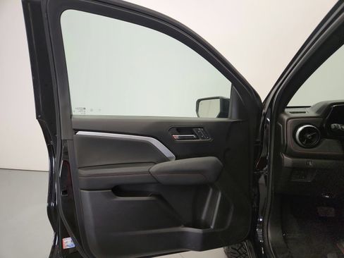 Used 2023 Chevrolet Colorado Z71 w/ Z71 Convenience Package 2 AWD/4WD image 28